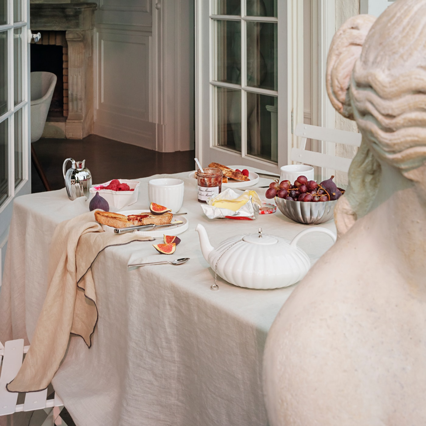 Bernadotte Stainless Steel Medium Bowl