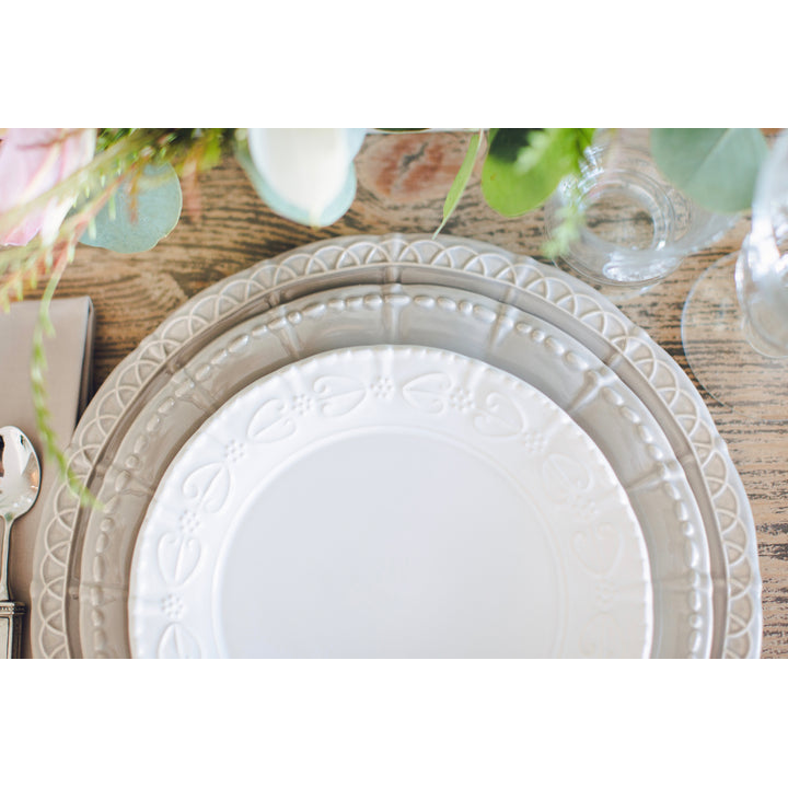 Historia - Dinner Plates