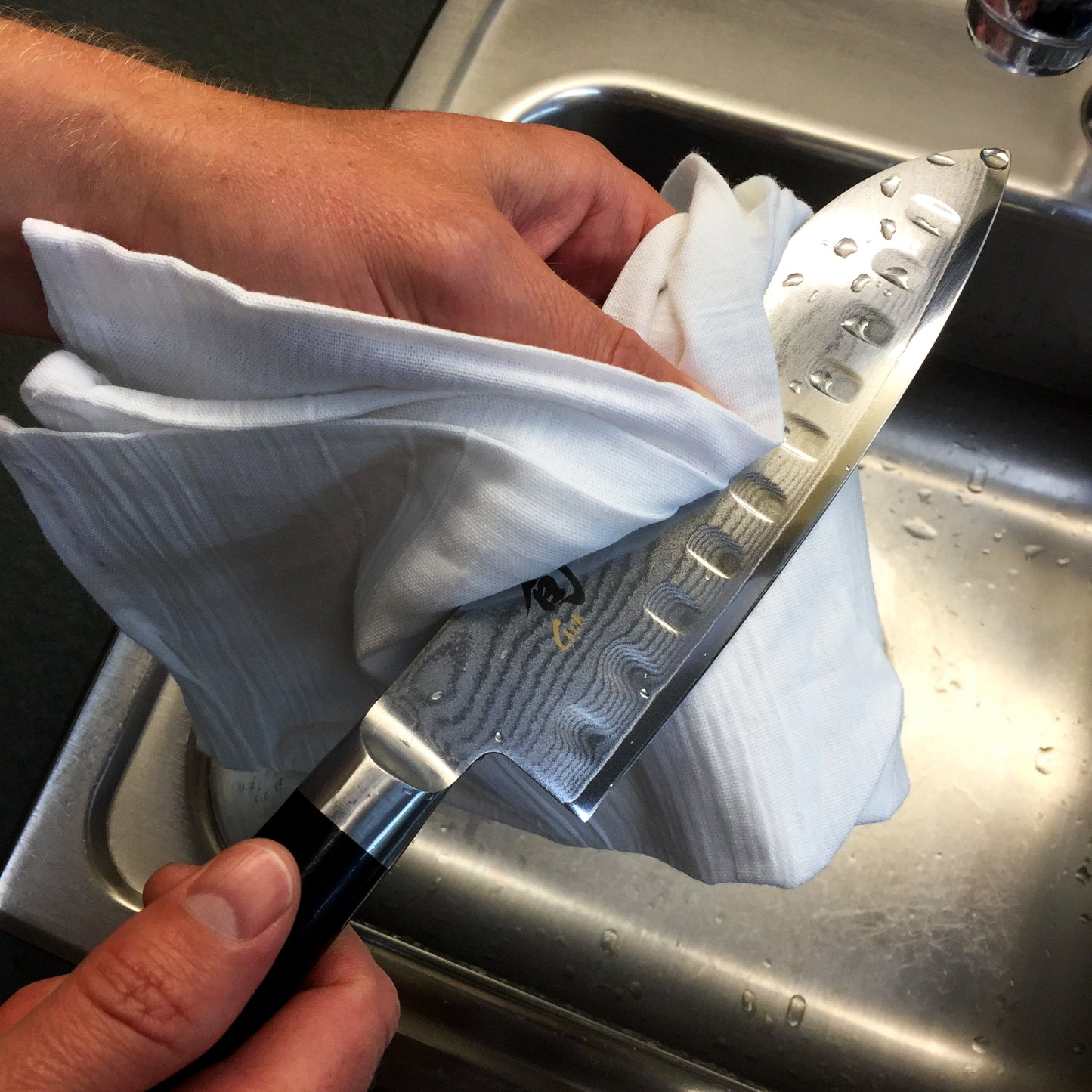 Classic - 7" Hollow Ground Santoku