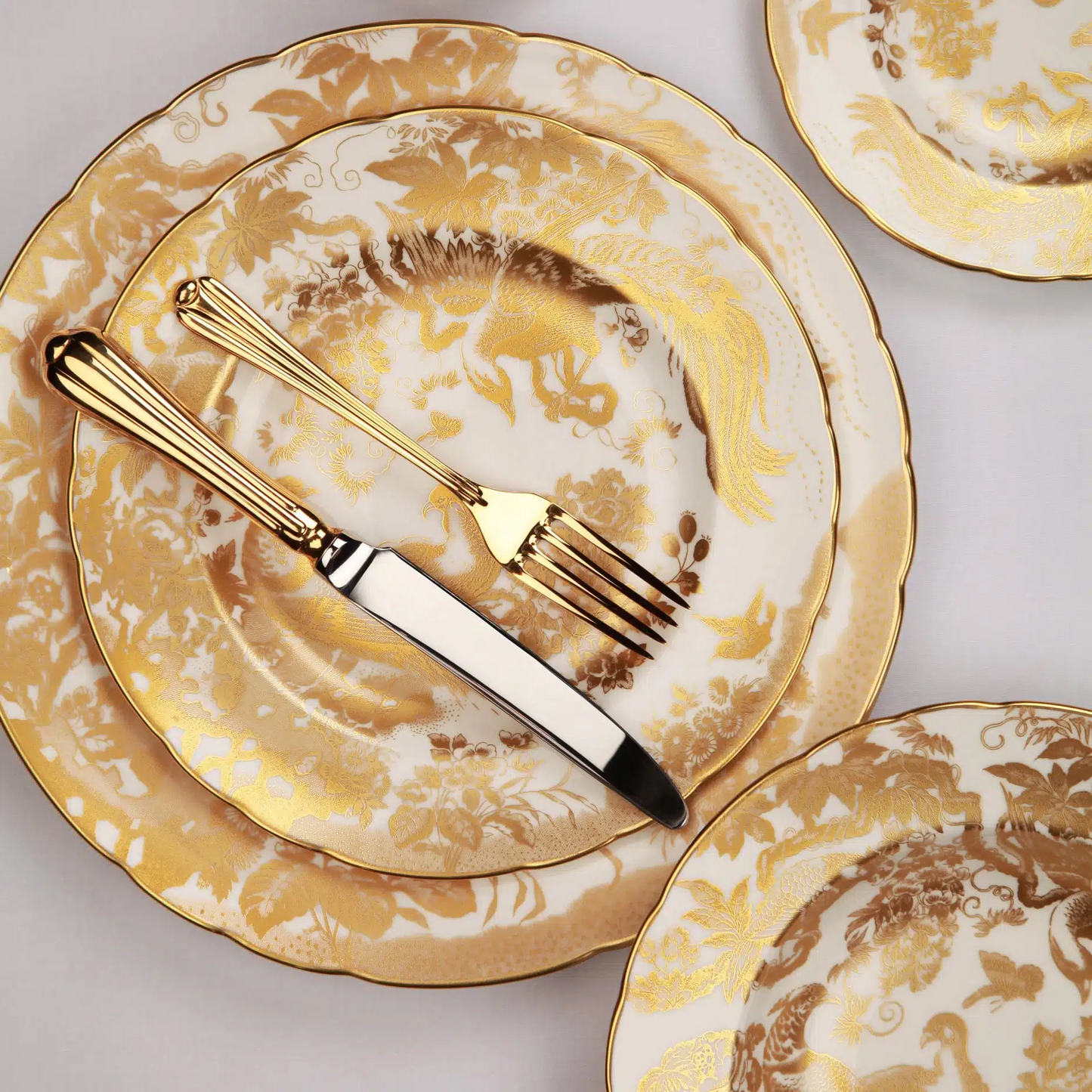 Aves - Gold Dinnerware Collection