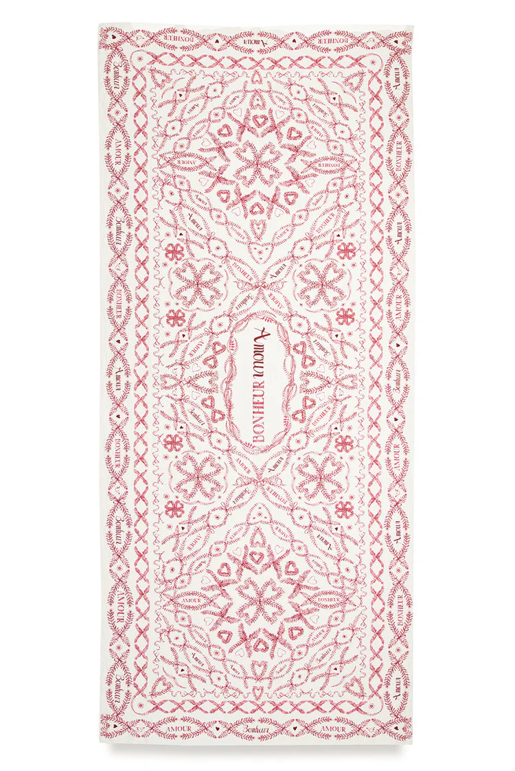 Amour Bonheur Table Linen Collection