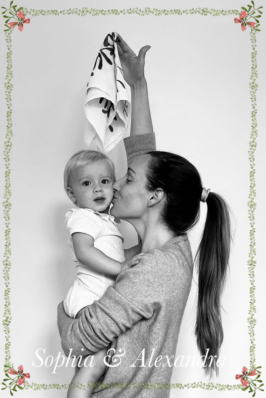 "MIstletoe Kiss" Linen Napkins