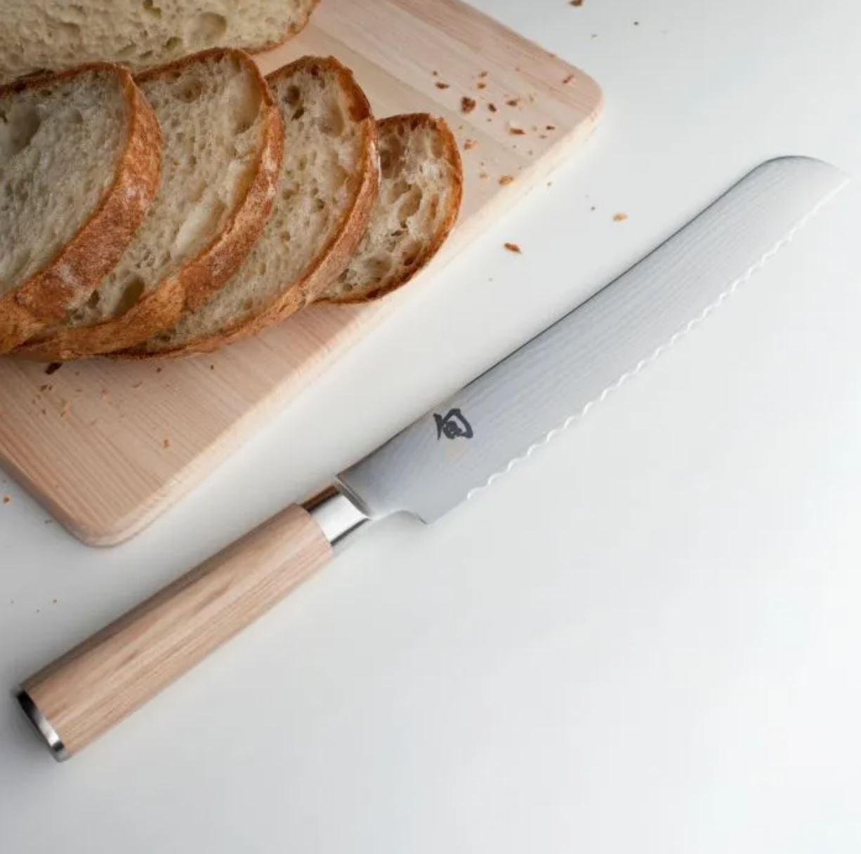 Classic Blonde - 9" Bread Knife